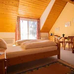 Gaestehaus Hellmer Отель Нойштадт-ан-дер-Вайнштрасе