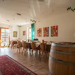 Отель Gaestehaus Hellmer Нойштадт-ан-дер-Вайнштрасе
