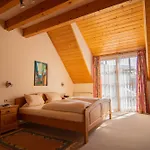 Отель Gaestehaus Hellmer
