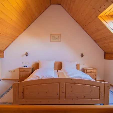 Отель Gaestehaus Hellmer