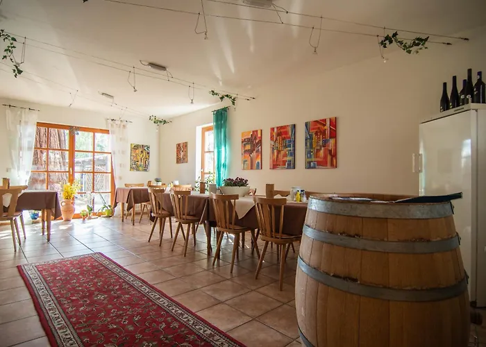 Hotel Gaestehaus Hellmer Neustadt an der Weinstraße